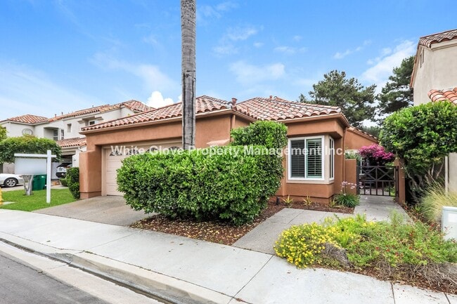 Building Photo - 3 Bedroom with Loft Irvine Home