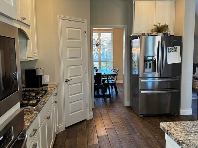 Building Photo - 2361 Olive Forest Ln