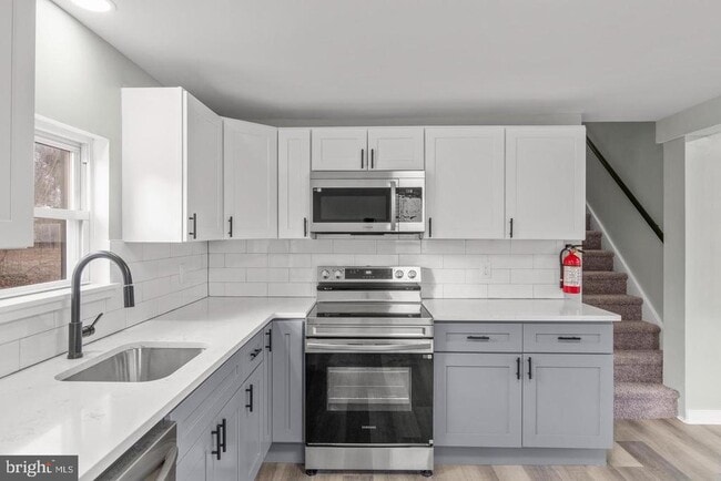 Building Photo - 47 S Academy St