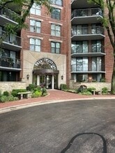 Building Photo - 509 Aurora Ave