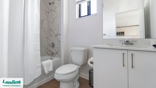 Foto del edificio - 7301 Lake Bank Lp