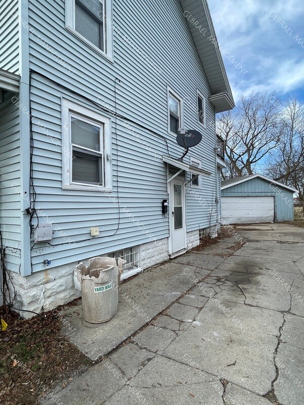 3409 Rust Ave, Saginaw, MI 48601 House Rental in Saginaw, MI