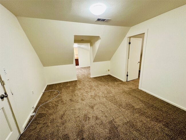 Foto del edificio - 402 S Bryan-Belt Line Rd