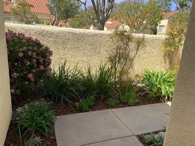 Foto del edificio - Light & Bright Mission Ridge Condo