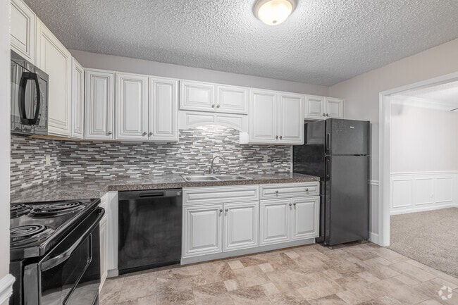 3BR, 2BA - 1,350SF - Kitchen - Regency Square Apartments
