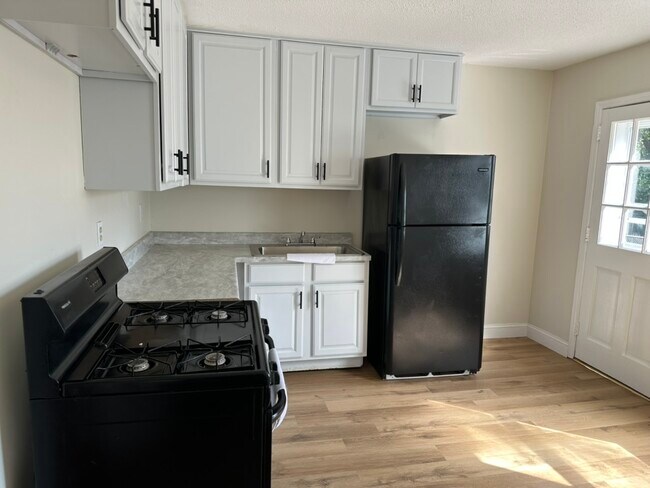 Foto del edificio - 1554 Rolling Meadow Ln