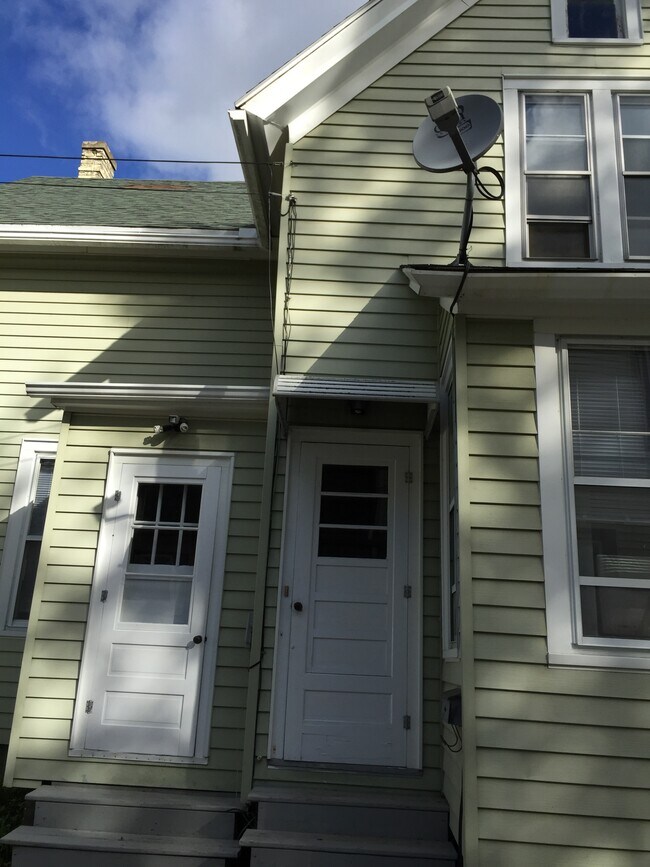 1618 North 6th Street, Sheboygan, WI 53081 Townhome Rentals in Sheboygan WI