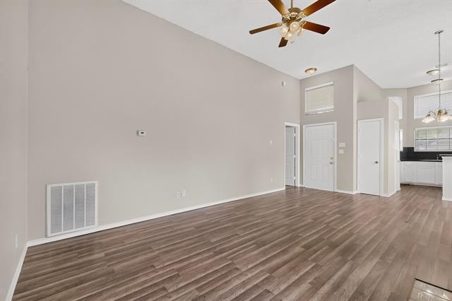 Foto del edificio - 2521 Winter Oak St