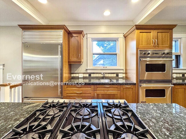 Building Photo - 983 S Gilpin St