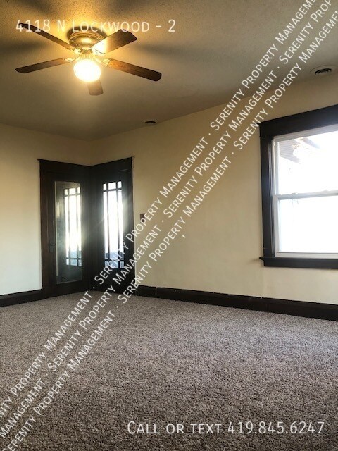 Building Photo - Charming Two Bed One Bath Upper Duplex Ava...
