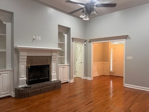Building Photo - 317 Willow Lake Dr