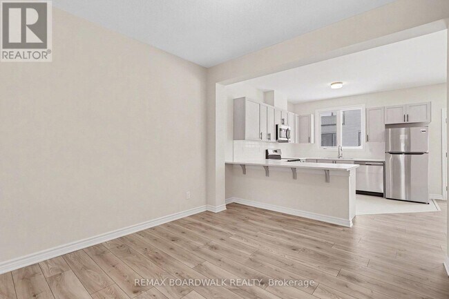 Building Photo - 404 Broadcast Ave