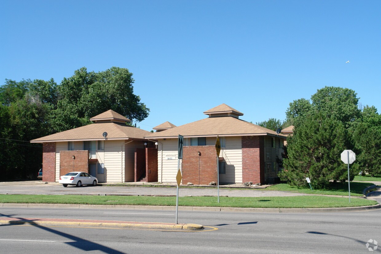 Primary Photo - 4005 W Memory Ln