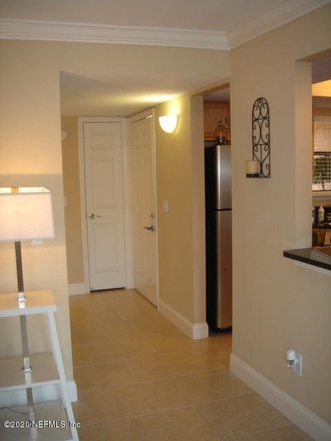 Building Photo - 863 Shoreline Cir