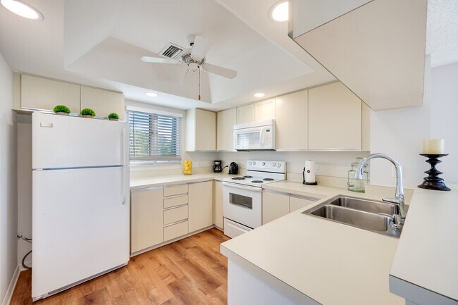 Foto del edificio - 1645 Spoonbill Ln