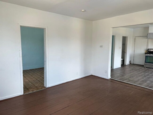 Building Photo - 2300 Whalen St