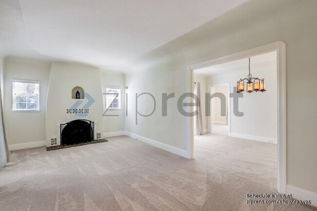 Building Photo - 403 7th Ave