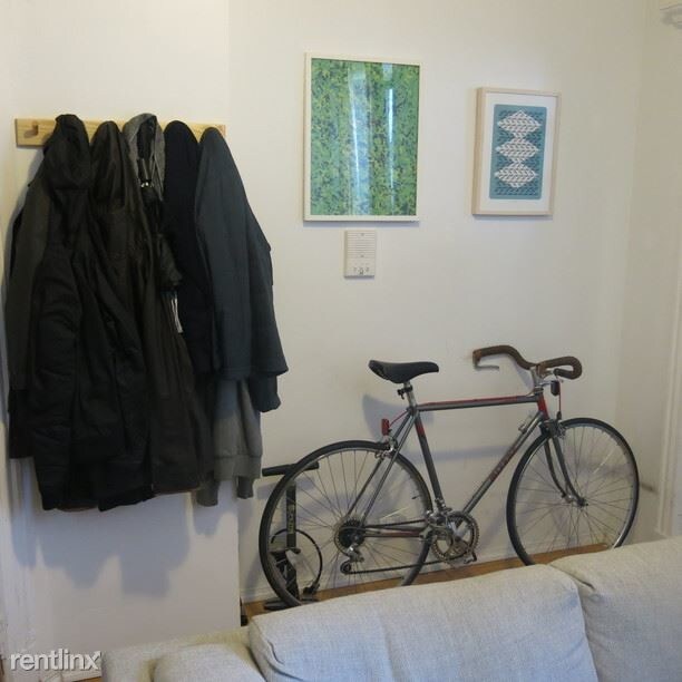 Building Photo - 1717 Linden St