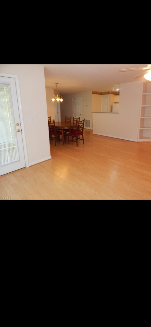 Building Photo - 3700 Cotswold Terrace