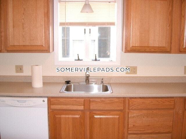 Foto del edificio - 127 Hillsdale Rd