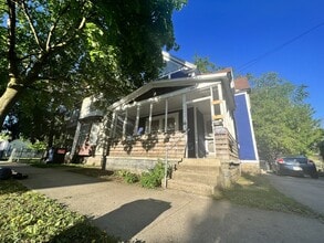 Building Photo - 839 Alpine Ave NW