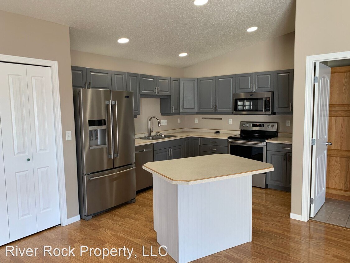 Foto principal - 3 br, 2 bath House - 4326 39 1/2 Ave S, Fargo