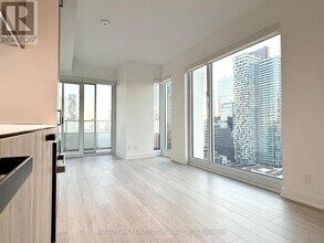 Building Photo - 88 Queen St E