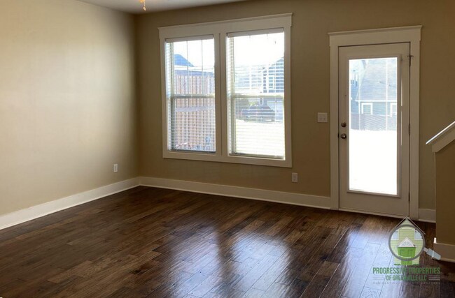 Building Photo - 512 Meritage St