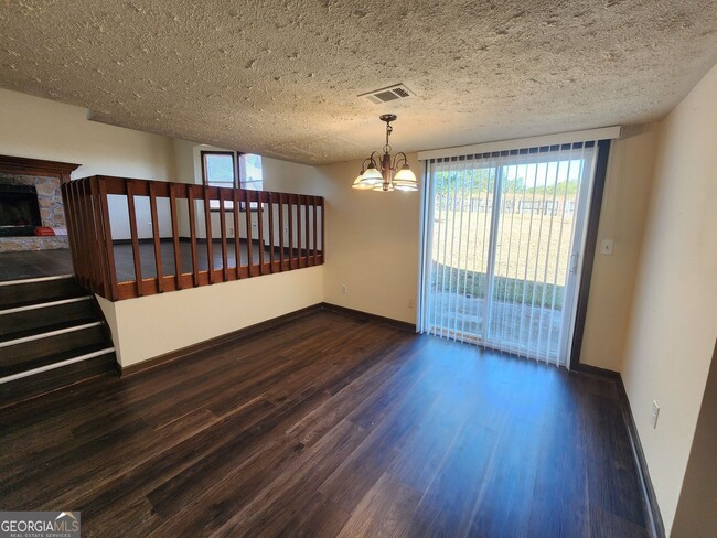 Foto del edificio - 5282 Station Cir