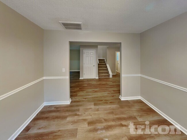 Foto del edificio - 4430 Reserve Hill Crossing
