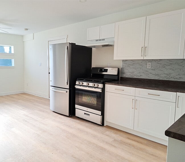 Building Photo - 8840 Hazel St