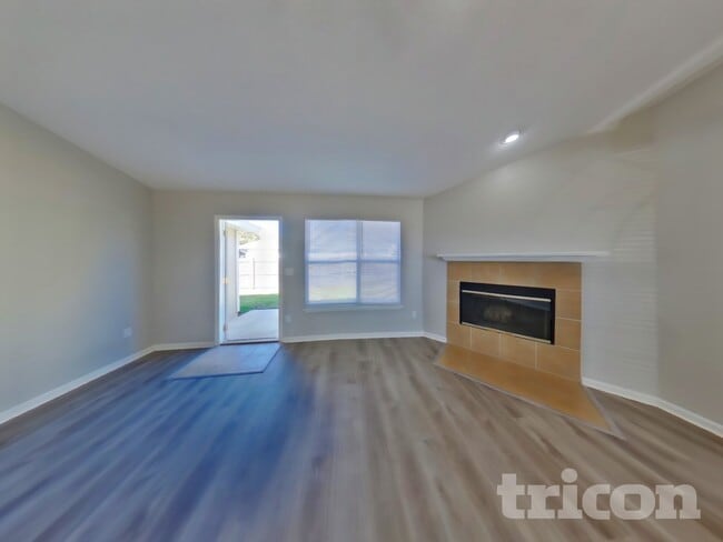 Foto del edificio - 1170 Summer Springs Drive