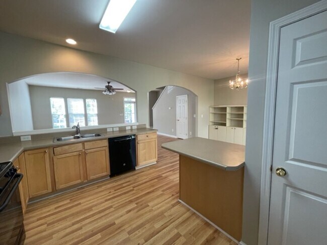 Foto del edificio - 804 Walnut Woods Dr