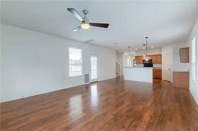 Building Photo - 1813 Franklin Mountain Dr