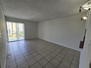 Building Photo - 801 NW 47th Ave