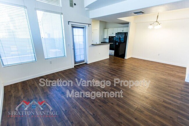 Foto del edificio - 1445 E Broadway Rd