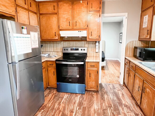 Building Photo - 5404 Granite Ct