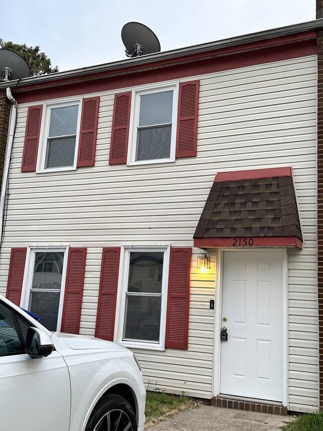 Foto del edificio - 2150 Kimball Cir