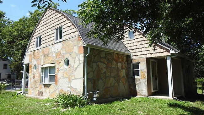 Foto del edificio - 3bed 2 full bath in North Kansas City, MO
