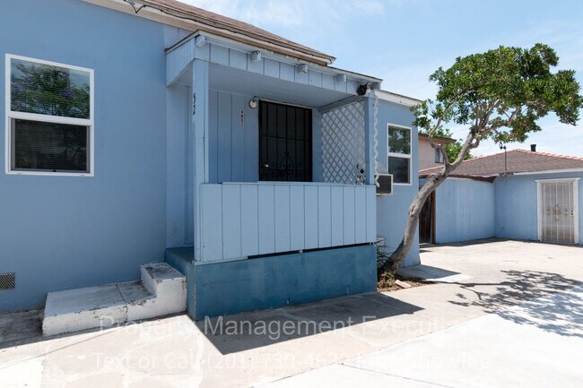 Foto del edificio - 4956-4956 Comanche Dr