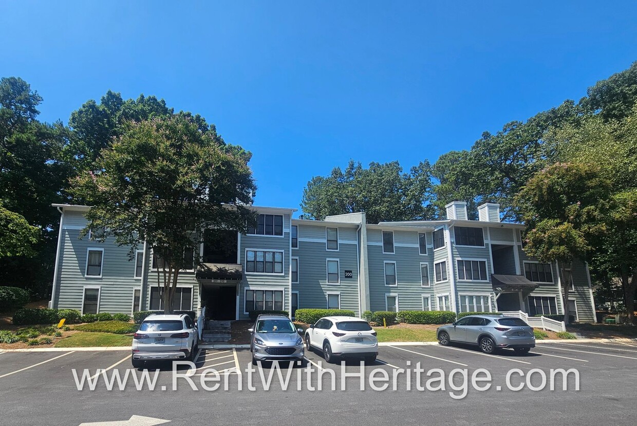 Foto principal - GORGEOUS CONDO IN POPULAR PIEDMONT HEIGHTS...