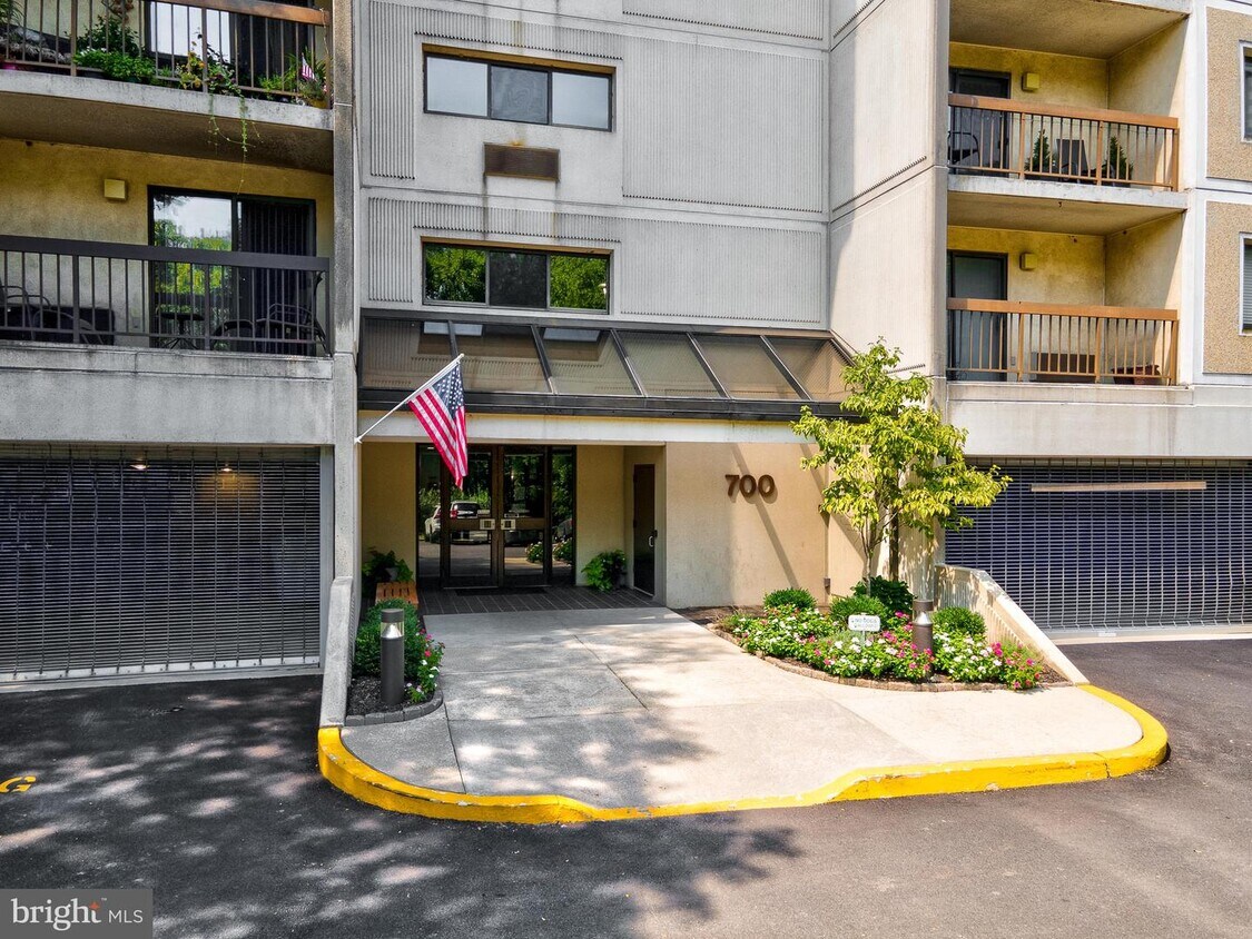 Foto principal - 700 Avondale Rd
