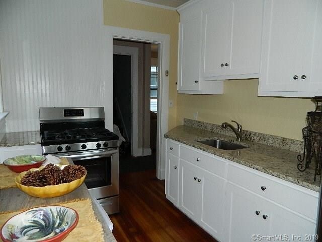 Primary Photo - 1542 Whitney Ave