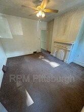 Building Photo - 120 Earl St