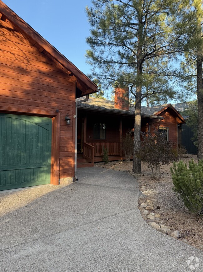 Building Photo - 5092 Mountain Gate Cir