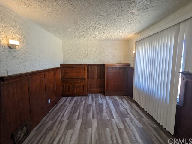 Building Photo - 3400 W 112th St