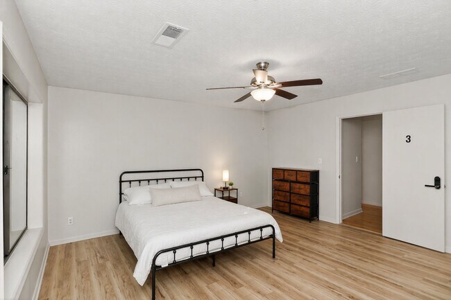 Building Photo - 468 Watson Ferry Dr