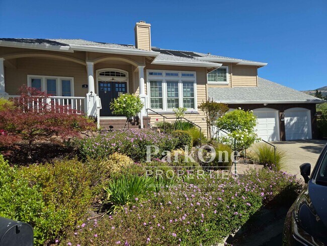 Foto del edificio - Amazing One of a Kind Home in the Heart of Danville with Pool & Views!