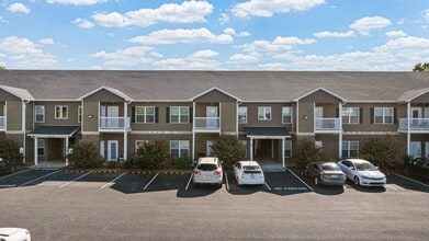 Building Photo - 1592 Collegeview Dr