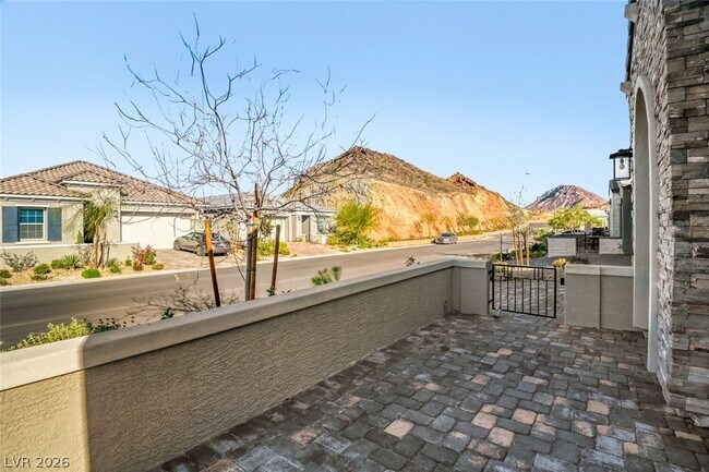 Foto del edificio - 76 Tatahatso Pt St